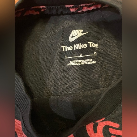Nike boys The Nike Tee size L red and black logo long sleeve pullover t-shirt - Picture 4 of 4